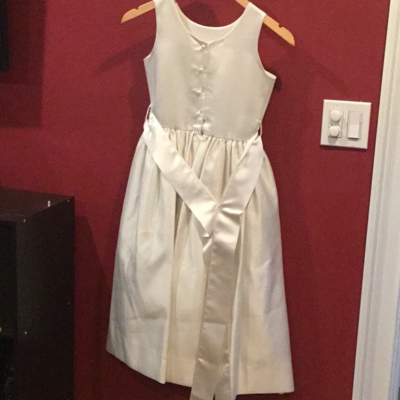 Girls cream wedding/flower girl dress - Picture 2 of 4